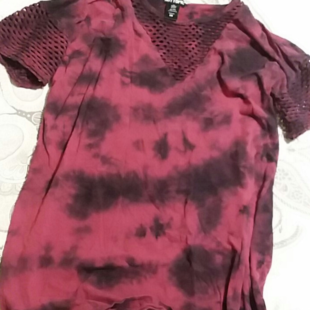 Hot topic shirt